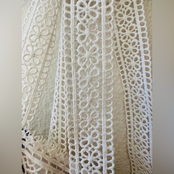 White floral maxi dress with bow straps / small - Picture 9 of 11